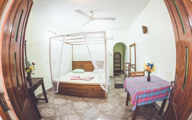 Rupa's Hotel Arugambay