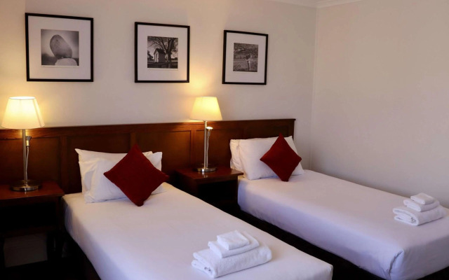 Mercure Canberra