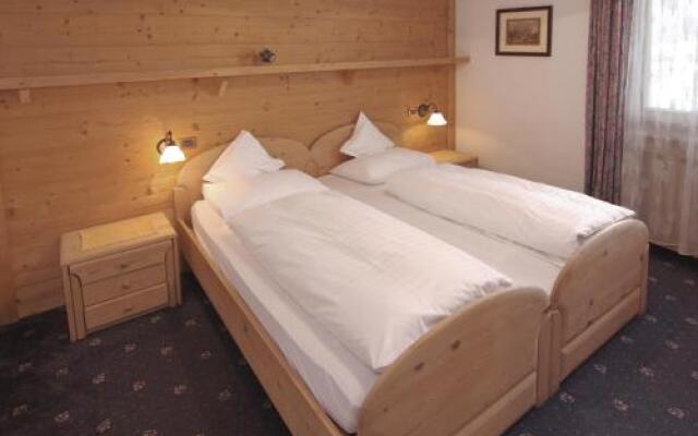 Cësa Marmolada - Art Chalet