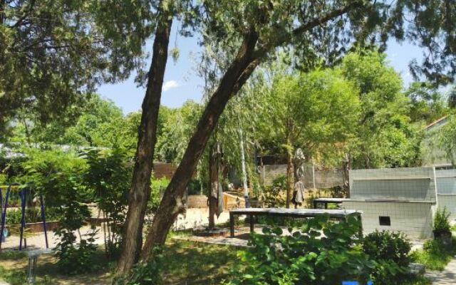 Manlu Guesthouse Near Great Wall