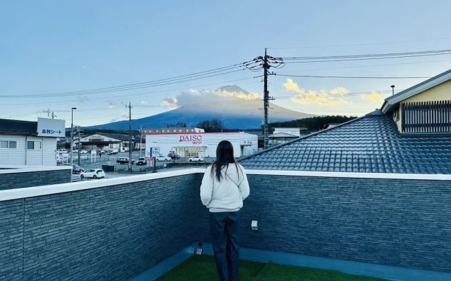 Megu Fuji Plus+