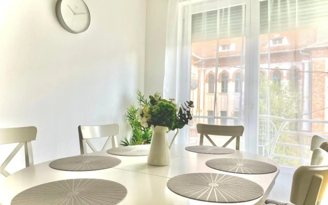 Mirell Apartman