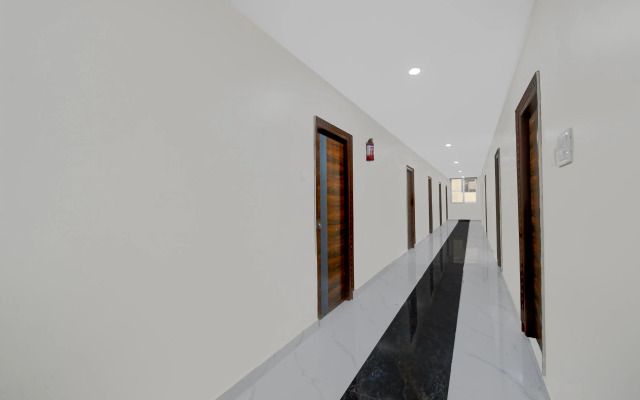 Super Townhouse Oak Bachupally Medical College Formerly SV Hotels