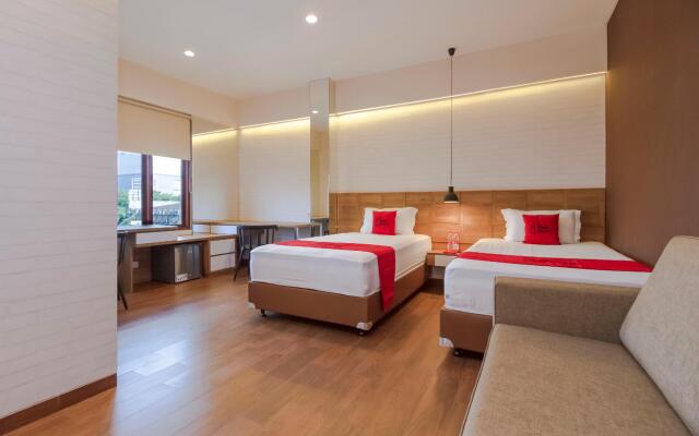 RedDoorz Plus @ CBD Bintaro