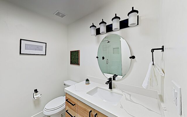 4917 Scottsdale - 2 Br Condo