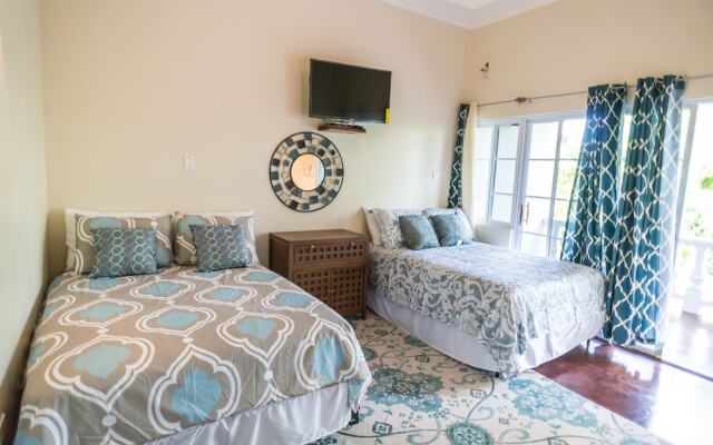 Blue Paloma Bed & Breakfast