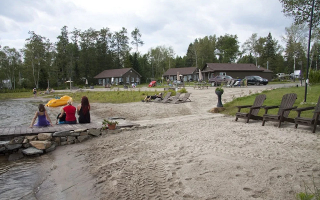 Chalets et Gîte au bord au bord du Lac Kénogami