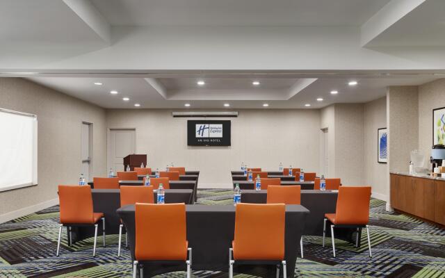 Holiday Inn Express Inn & Suites Searcy by IHG