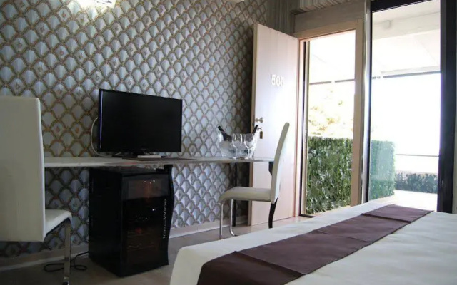 Majestic Luxury Hotel Spa & Beach