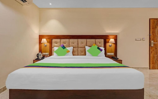 Hotel Heaven Grand Lucknow