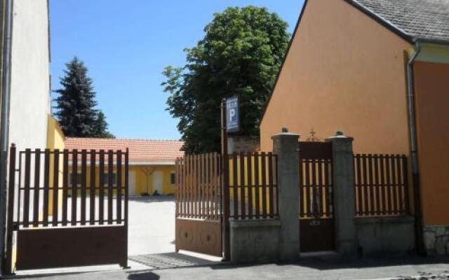 Belvárosi Panzió Pápa