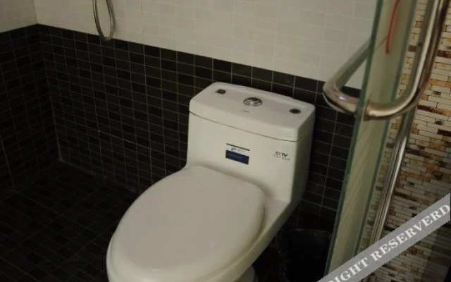 Qinqin Jiayuan Bale Express Hotel