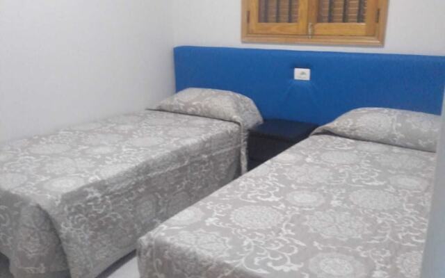 ESTUPENDO Apt.8 pax, TABLERO 10
