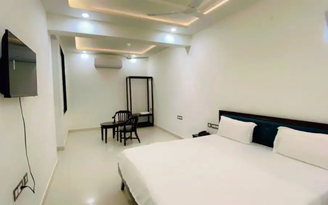 Hotel Giriraj Palace