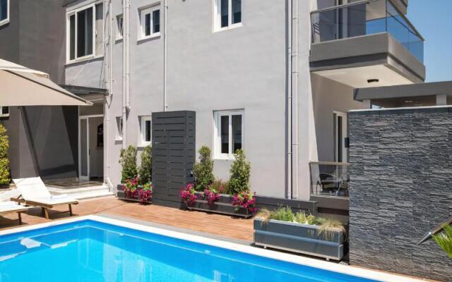 Sun Ray Luxury Apartments
