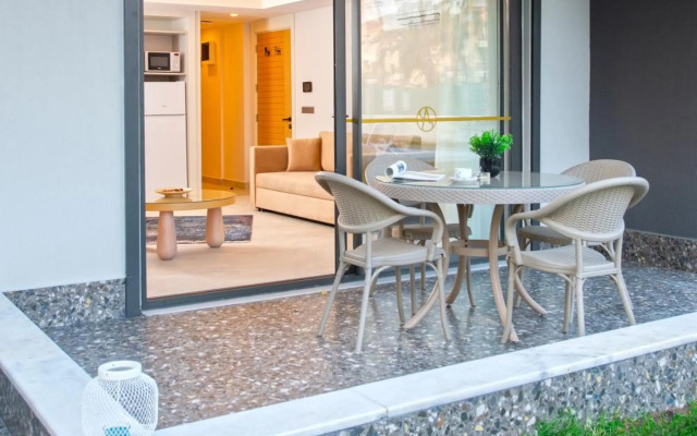 A Suite Side