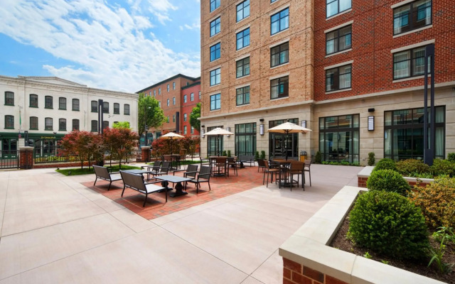 Courtyard by Marriott Richmond Downtown