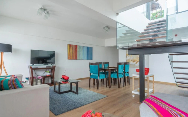 Exclusive Penthouse With Private Rooftop Jacuzzi BBQ Game Room