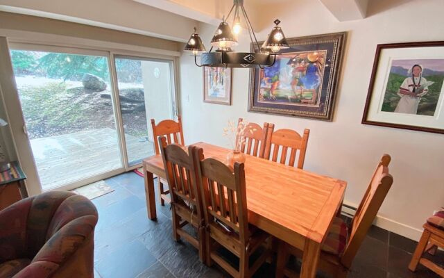 #010 Vail International