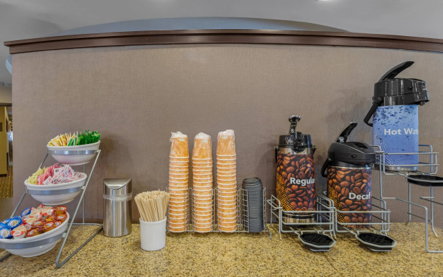 Comfort Suites Ontario Airport Convention Center