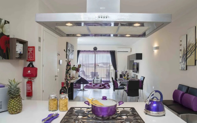 Sea View 2 Bed Apartment Close to Beach Hpi6768