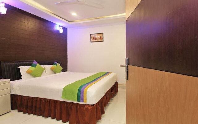 Treebo Trend Abinand Grand Bhel