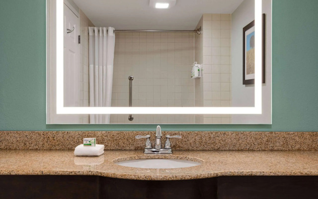 Wingate by Wyndham Green Bay/Airport
