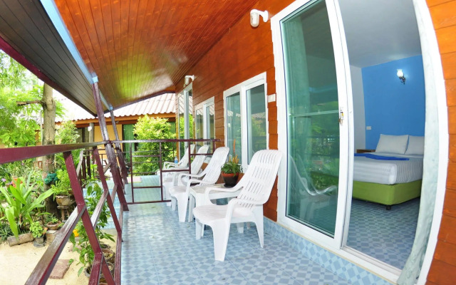 Dee Dee Beach House