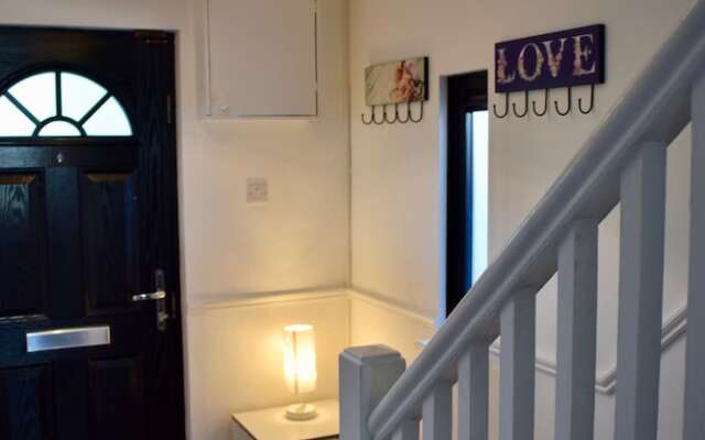 3 Bedroom Home Near The Botanics