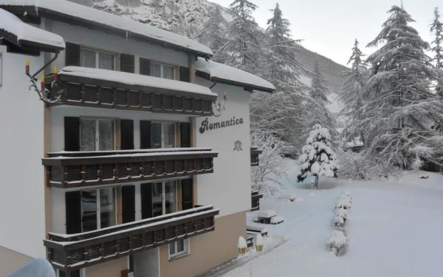 Romantica Saas-grund