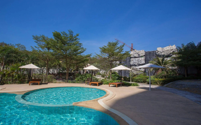 R-Con Wong Amat Suite