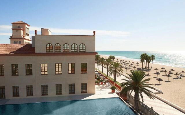 Le Meridien Ra Beach Hotel & Spa