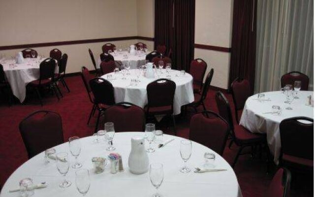Sooner Legends Inn And Suites