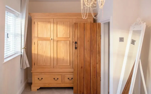 Charming 2 BD House in Tewkesbury Centre