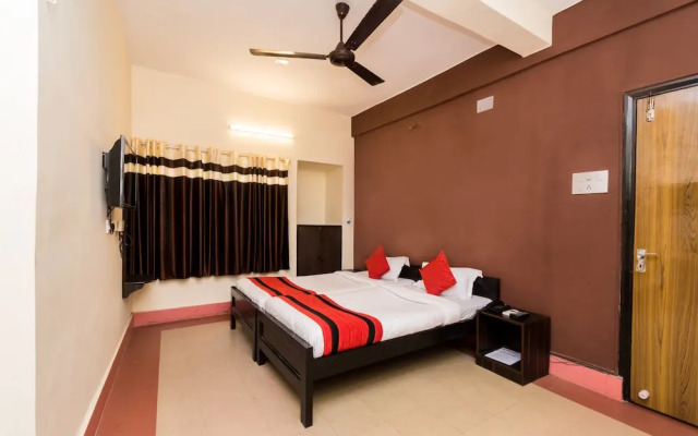 OYO 7326 Hotel Penguin