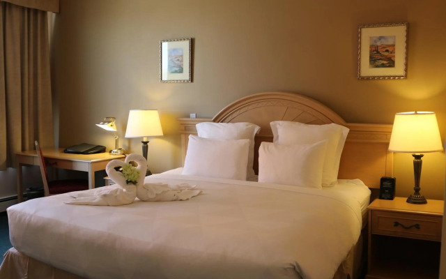 Nomad Hotel and Suites