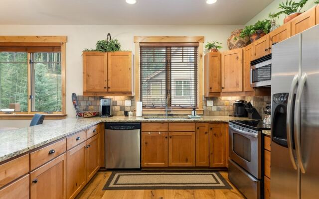 6531 Settlers Creek Townhomes 3 Bedroom Townhouse by Redawning