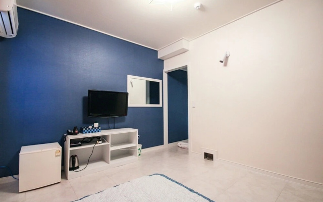 Yeosu Party Motel and Guest House