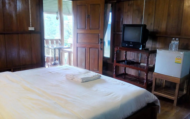 Tribal Pai Backpackers - Adults Only