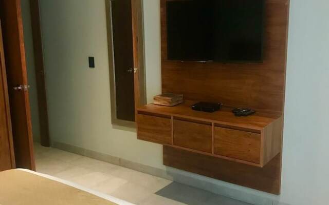 IT Condo by Realty Group