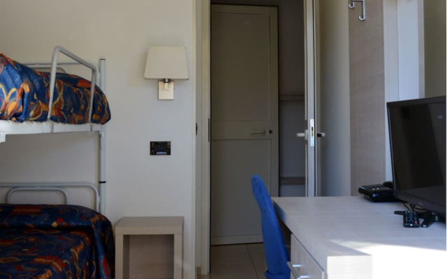 Hotel Athena