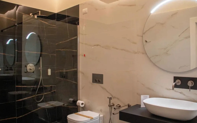 MARI Luxury Rooms and Suites