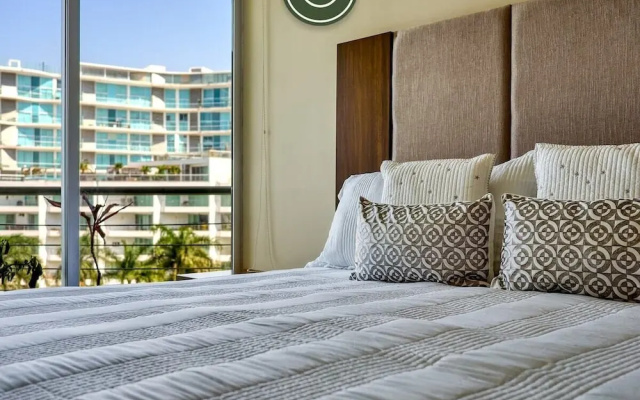 Oceanview 2 BR Condo - Beachclub - Pool - Ocean
