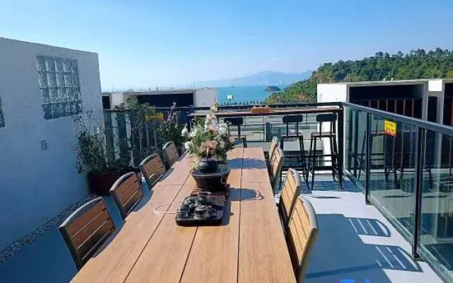 Sixth Courtyard  Scenic Vacation Homestay