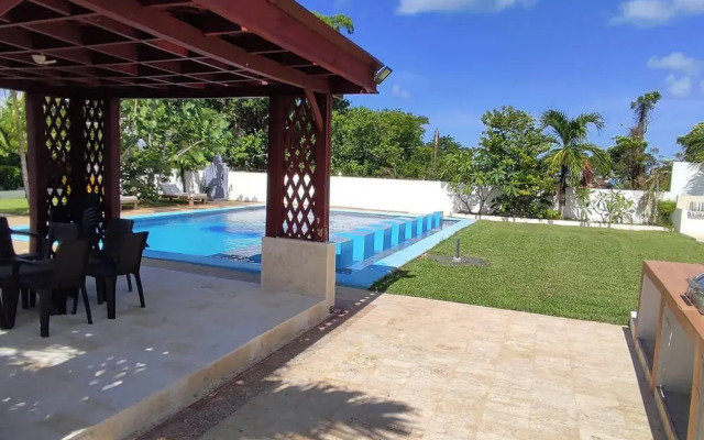 Natural Pool Villa Perfect for Families