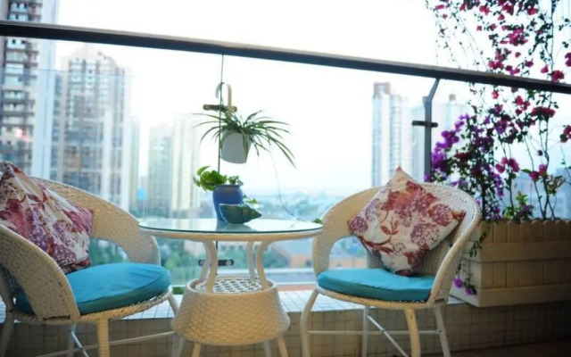 Chengdu Charm City Hotel