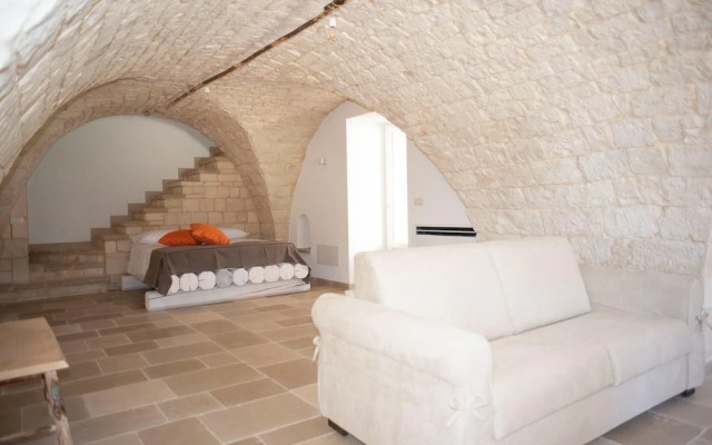 Poolside Holiday Home Near Cisternino