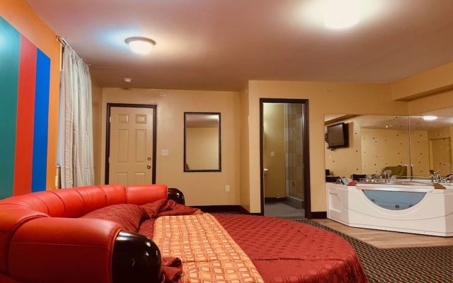 Motor City Inn & Suites
