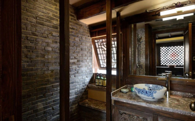 Blossom Hill Inn Lijiang Weavingland