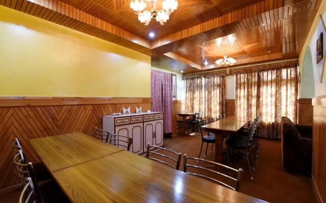OYO 14534 Hotel Oakwood